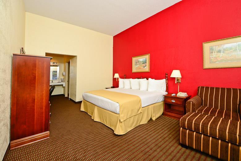Manchester Heritage Inn & Suites エクステリア 写真