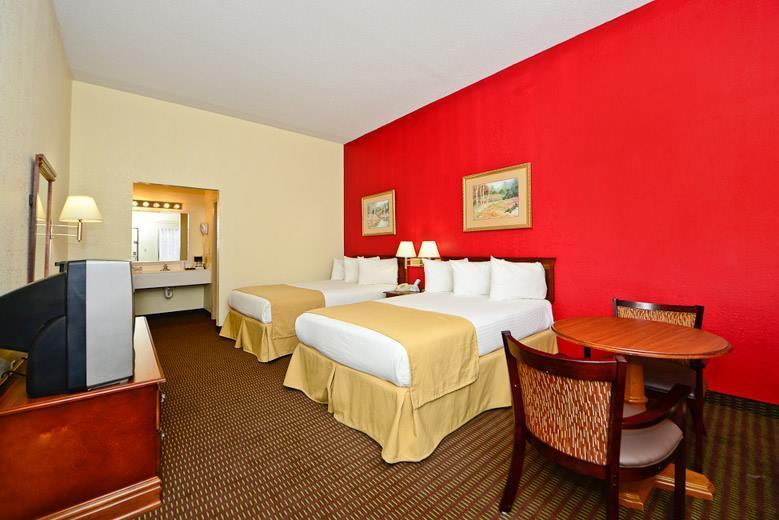 Manchester Heritage Inn & Suites エクステリア 写真