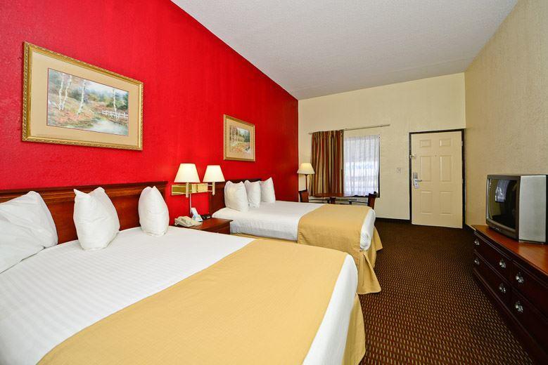 Manchester Heritage Inn & Suites エクステリア 写真