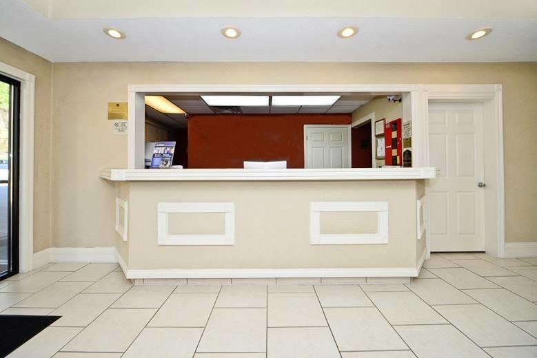 Manchester Heritage Inn & Suites エクステリア 写真